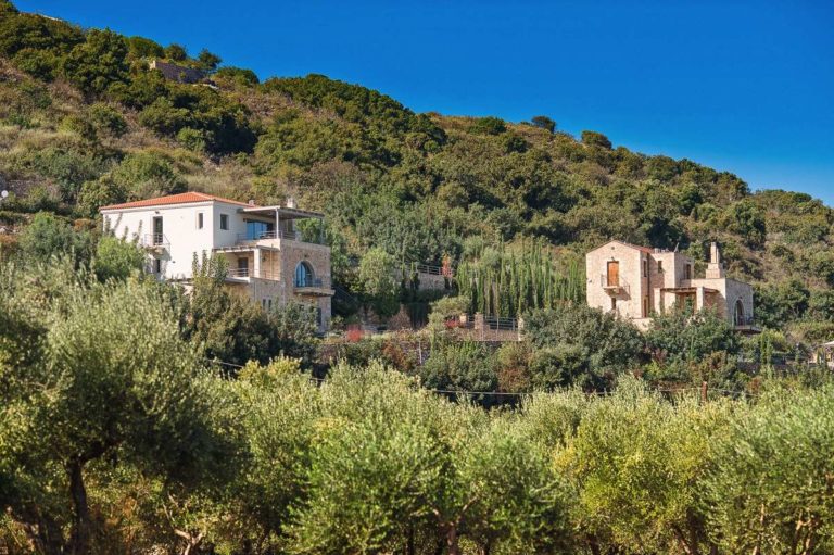 Completed stoned villa in Gavalochori - 