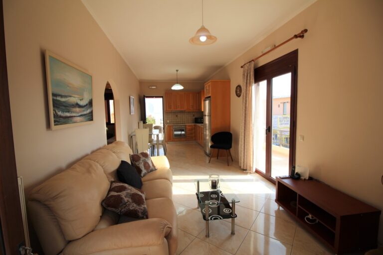 RENTED – Long Term – Central Apartment – Sea Front - 3
