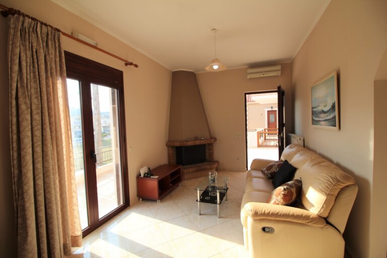 RENTED – Long Term – Central Apartment – Sea Front - 2