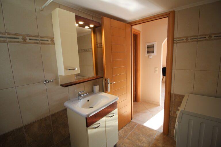 RENTED – Long Term – Central Apartment – Sea Front - 10
