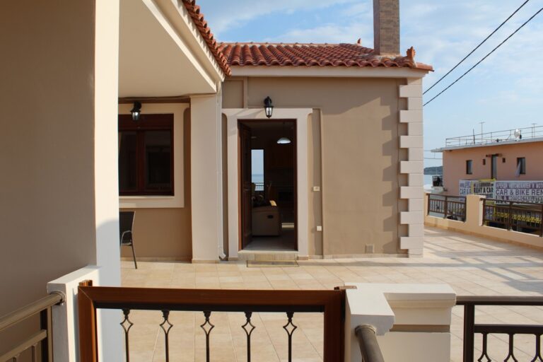 RENTED – Long Term – Central Apartment – Sea Front - 17
