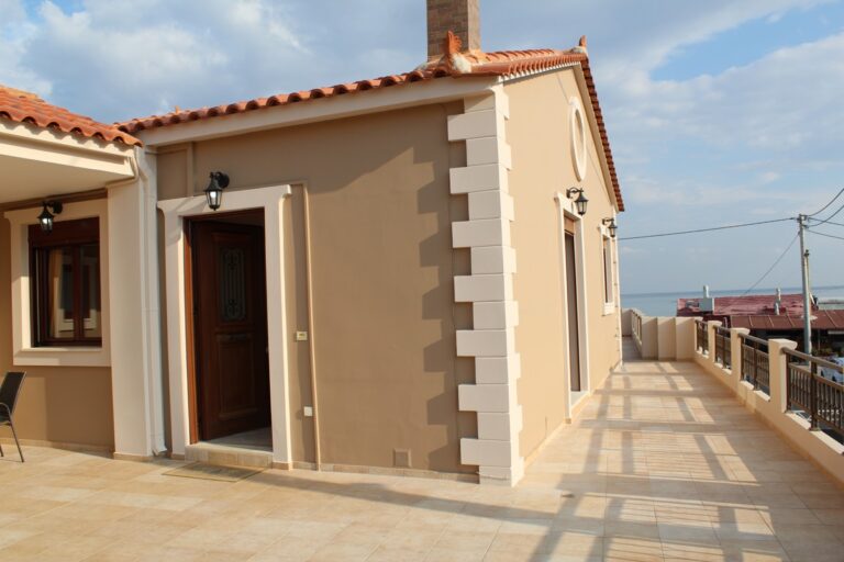 RENTED – Long Term – Central Apartment – Sea Front - 19