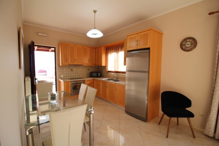 RENTED – Long Term – Central Apartment – Sea Front - 5