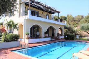 6 Bed Villa For Sale with Pool and Sea Views 21867