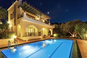 6 Bed Villa For Sale with Pool and Sea Views 21823