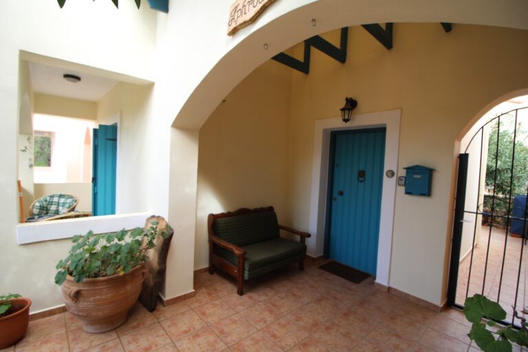 Beautiful Villa with Stylish Interior – 2min to Beach - 3