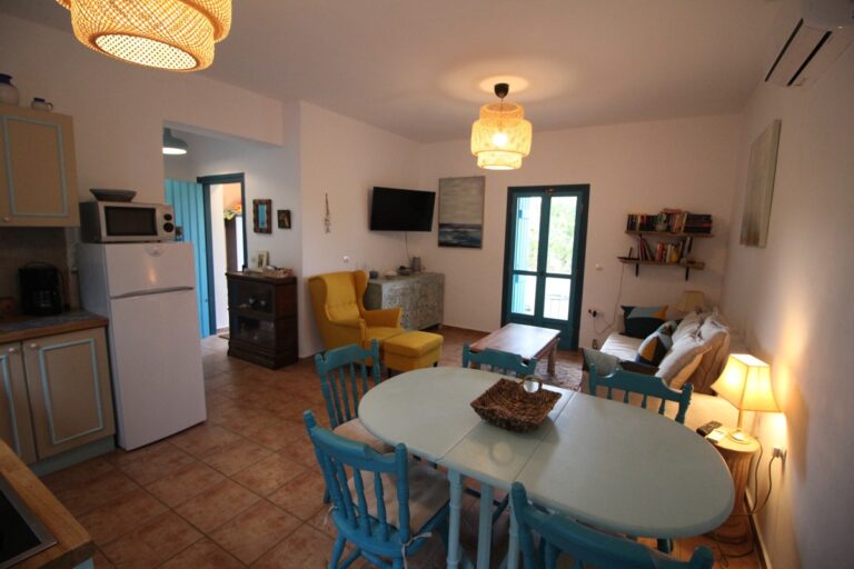Beautiful Villa with Stylish Interior – 2min to Beach - 10