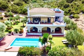 6 Bed Villa For Sale with Pool and Sea Views 44015