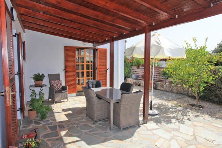 Rented – 3 bedroom, 2 bathroom With Swimming Pool For Rent - 6