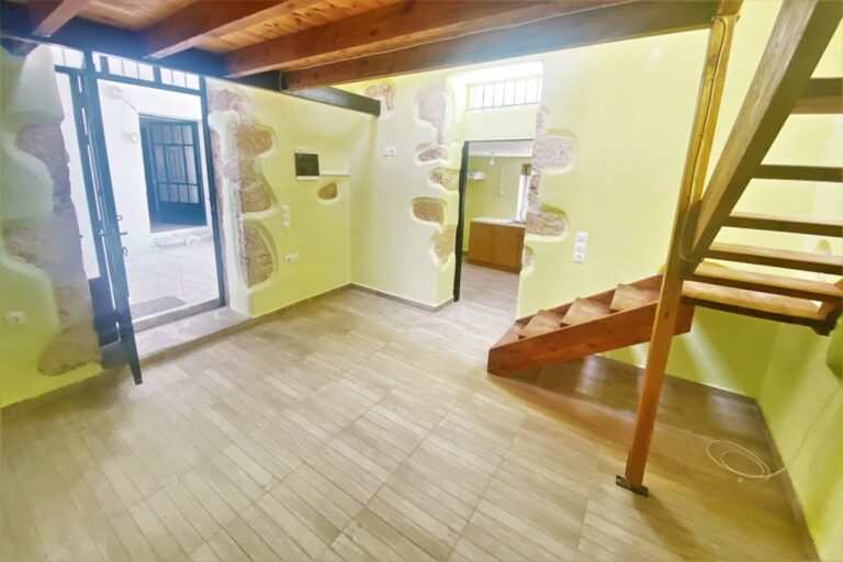 2 Bedroom Semi-Detached house For Rent - 4