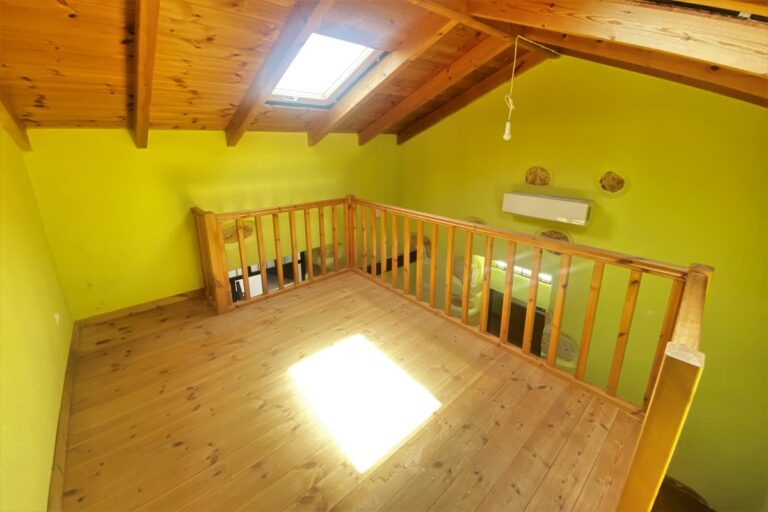 2 Bedroom Semi-Detached house For Rent - 5