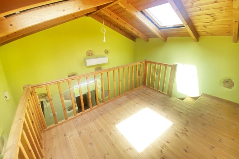 2 Bedroom Semi-Detached house For Rent - 6
