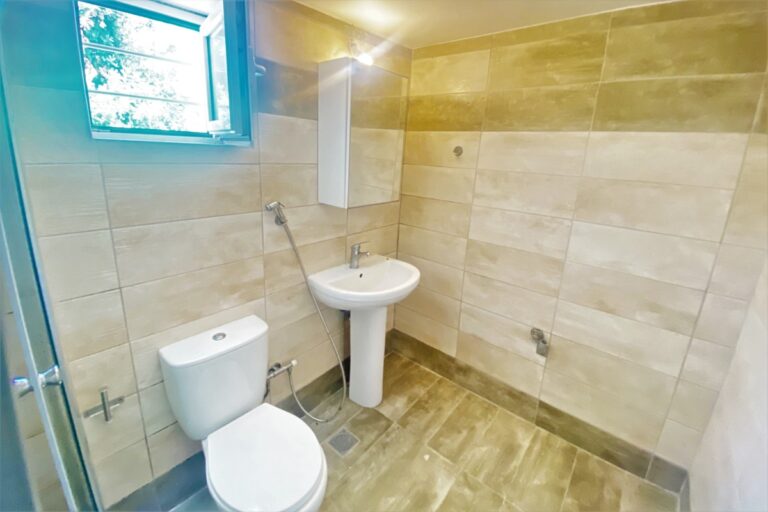 2 Bedroom Semi-Detached house For Rent - 8