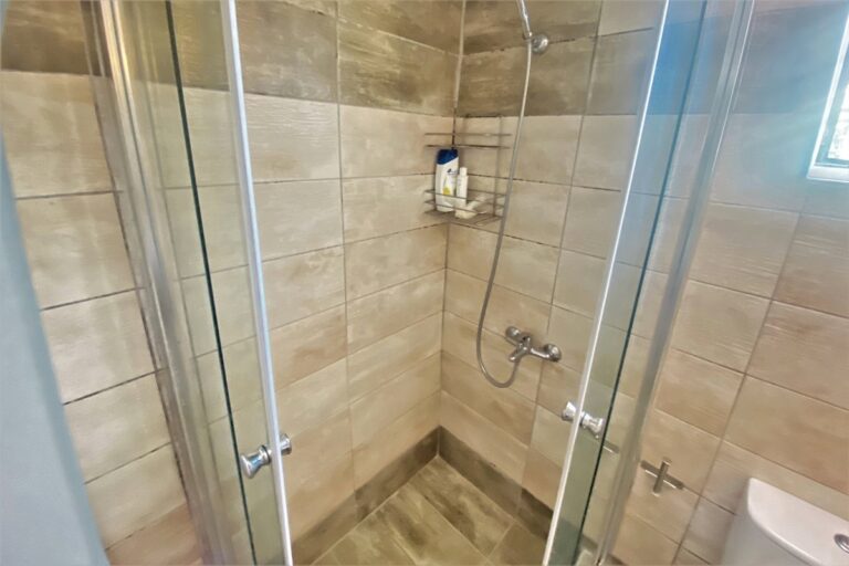 2 Bedroom Semi-Detached house For Rent - 19
