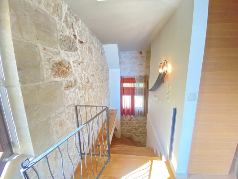 Seafront 2 Floor Stone House For Rent In Kalyves - 3