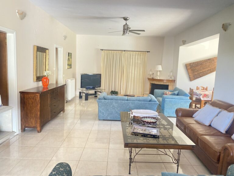 2 Floor 3-bedroom Villa With Private Swimming Pool To Rent - 12