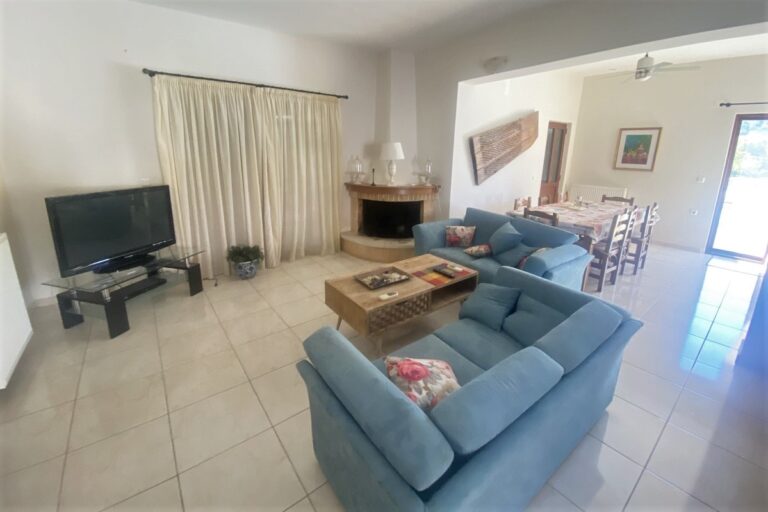 2 Floor 3-bedroom Villa With Private Swimming Pool To Rent - 43