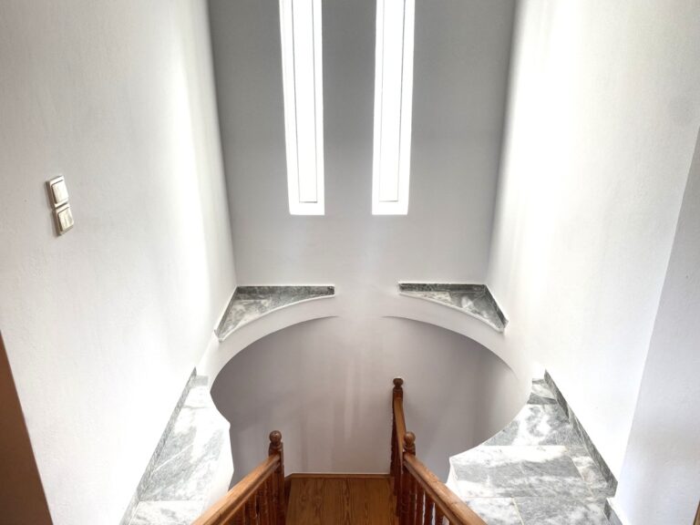 5 bedroom House to Rent In Plaka - 2