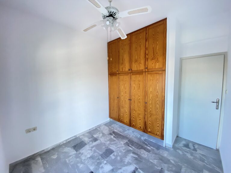 5 bedroom House to Rent In Plaka - 8