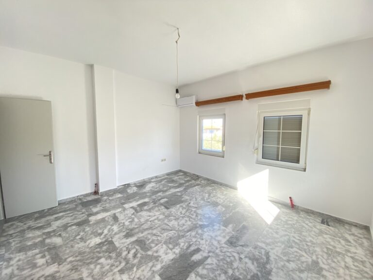 5 bedroom House to Rent In Plaka - 17