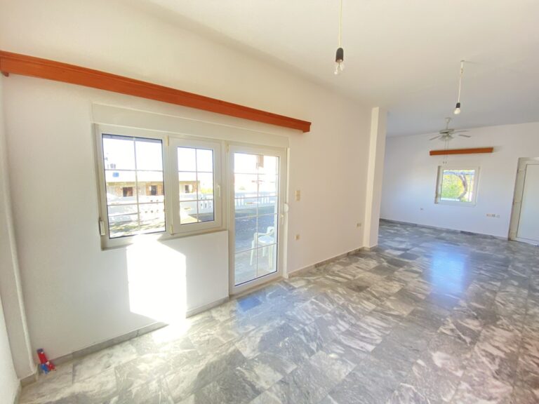 5 bedroom House to Rent In Plaka - 20