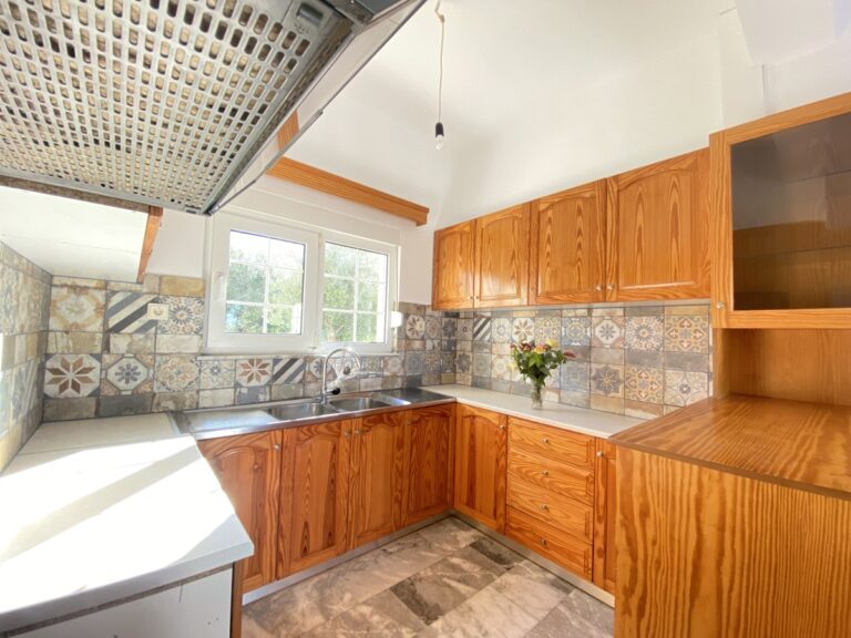 5 bedroom House to Rent In Plaka - 22