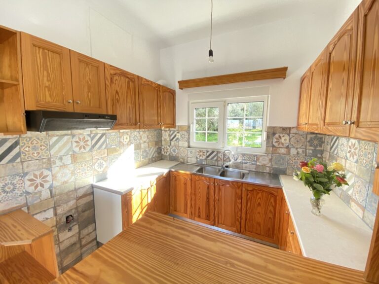 5 bedroom House to Rent In Plaka - 23
