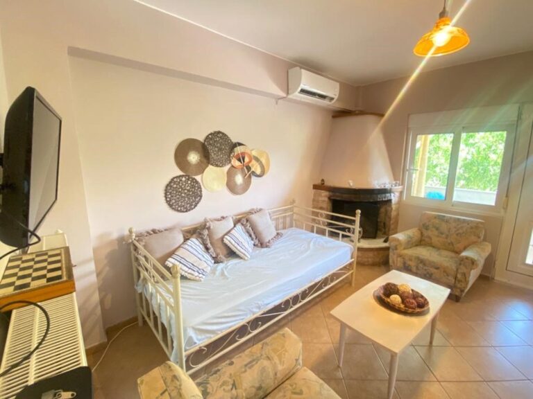 Modern 2 Bedroom Apartment To Rent In Armenoi - 6