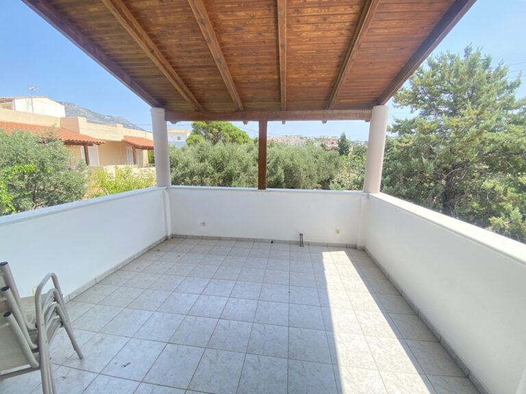 Villa in Plaka with Breathtaking Views and Private Pool For Rent - 