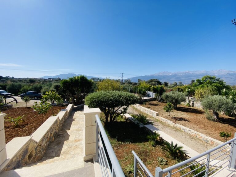 Villa House To Rent in Xirosterni - 6