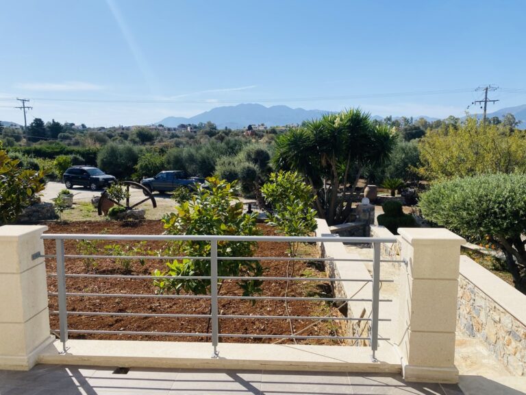 Villa House To Rent in Xirosterni - 10