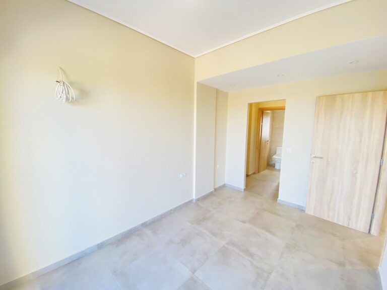 Villa House To Rent in Xirosterni - 24