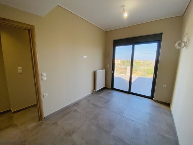 Villa House To Rent in Xirosterni - 29
