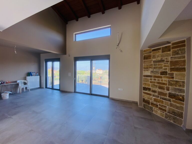 Villa House To Rent in Xirosterni - 49