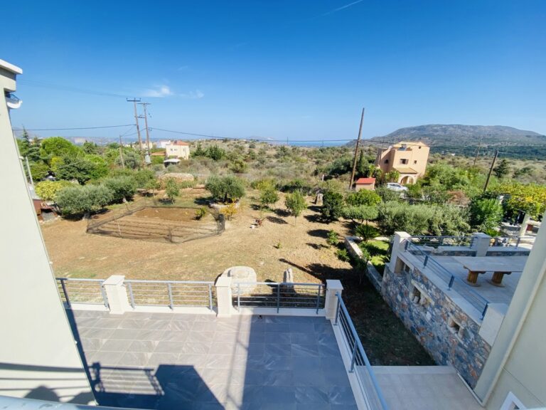 Villa House To Rent in Xirosterni - 58