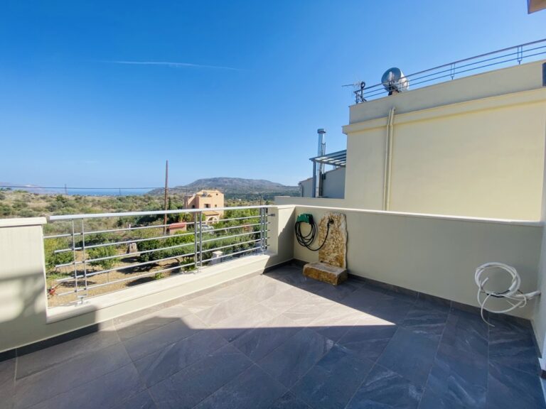 Villa House To Rent in Xirosterni - 60