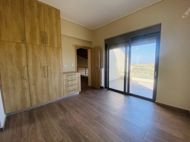 Villa House To Rent in Xirosterni - 61