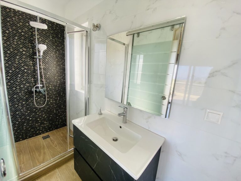Villa House To Rent in Xirosterni - 63