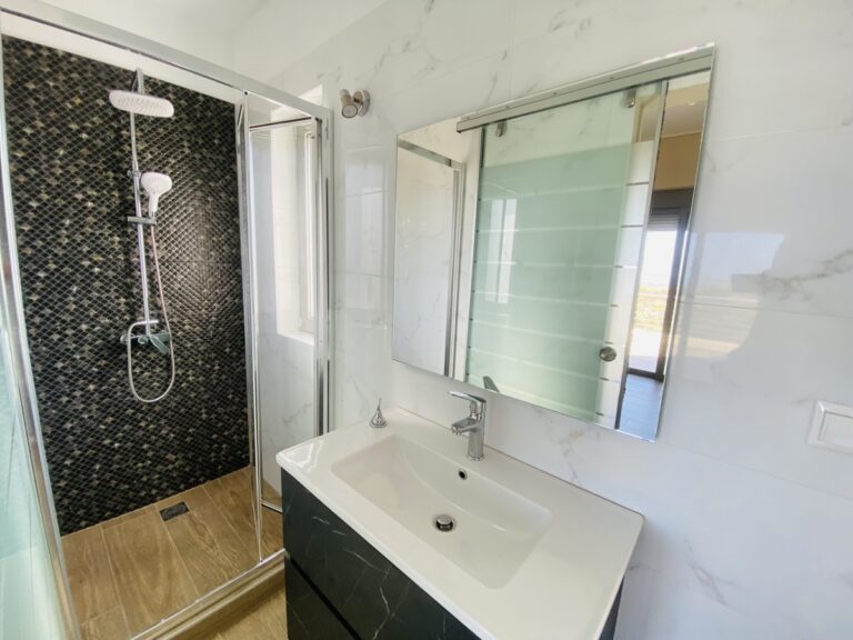 Villa House To Rent in Xirosterni - 64