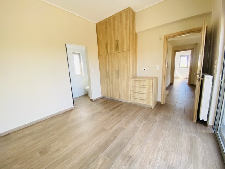 Villa House To Rent in Xirosterni - 65