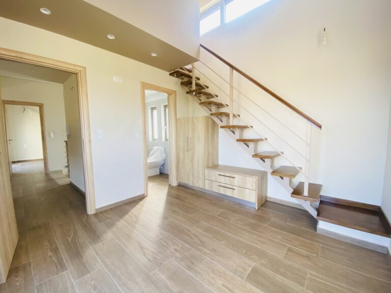 Villa House To Rent in Xirosterni - 79