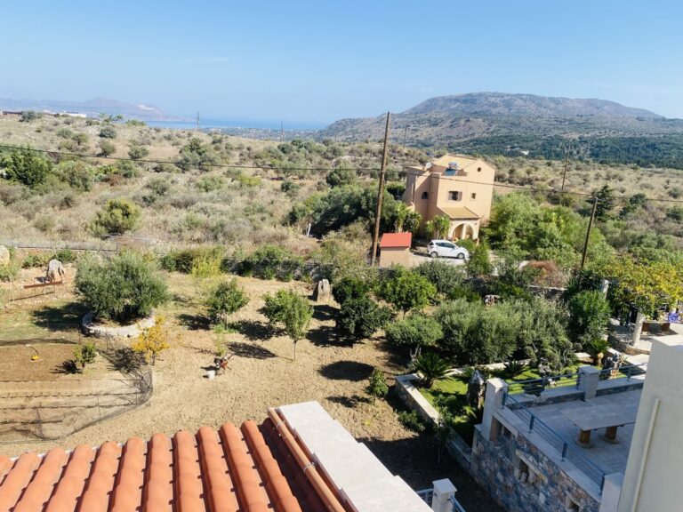 Villa House To Rent in Xirosterni - 86