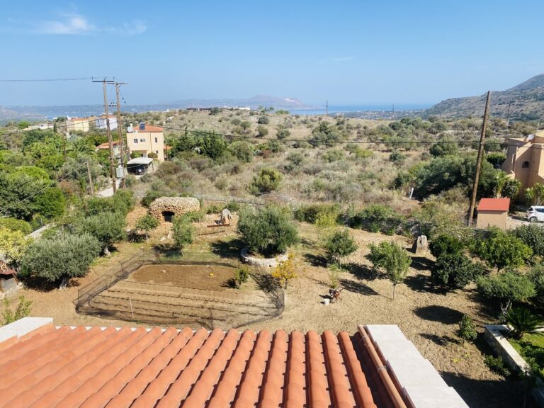 Villa House To Rent in Xirosterni - 88