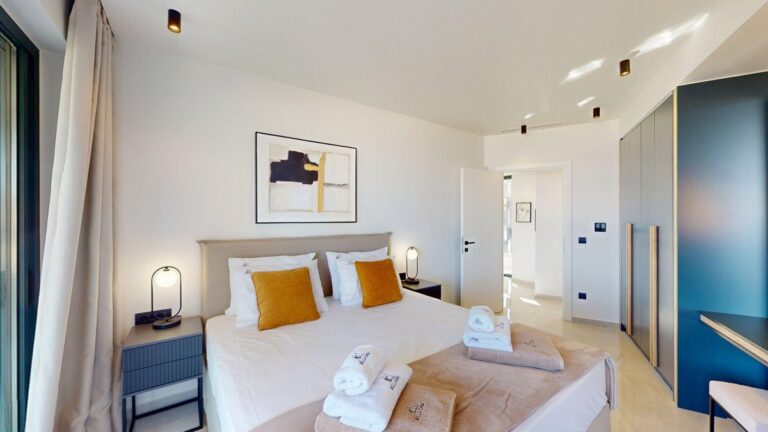 Bella Casa 1&2 -
