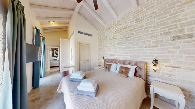 Almyrida Hill Stone Villa - 
