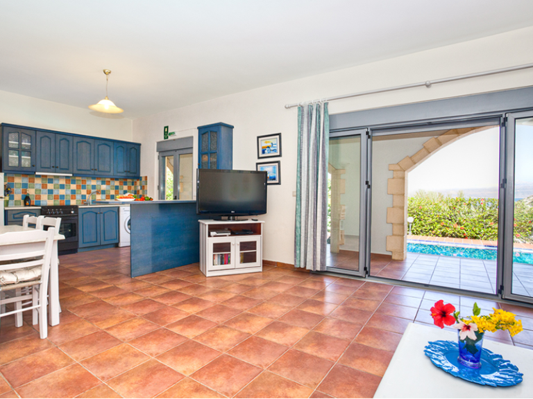 Villa Mistiko Almyrida – Stunning Holiday Home with 2 Apartments - 4