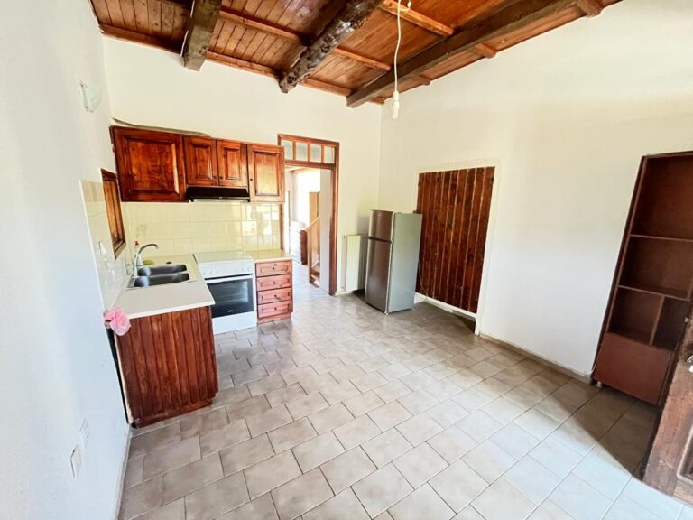 2 Long-Term Rentals in Vryses Village - 25