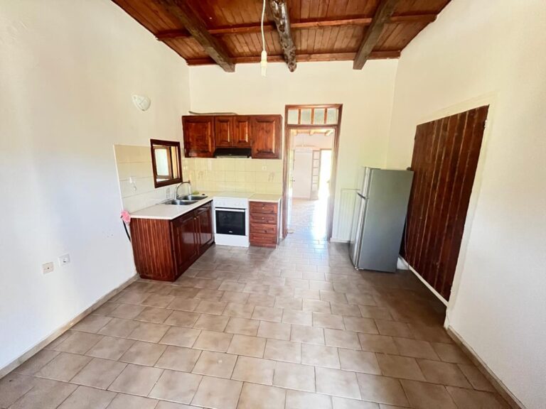 2 Long-Term Rentals in Vryses Village - 26