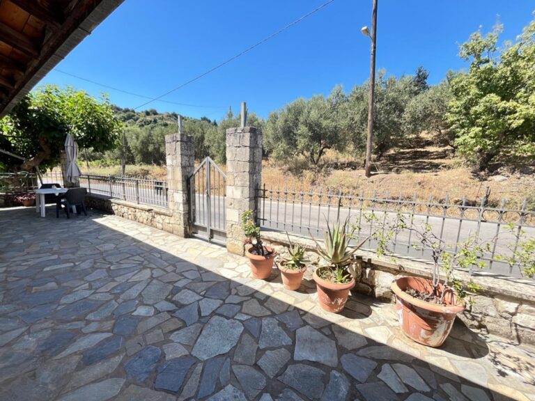 2 Long-Term Rentals in Vryses Village - 7