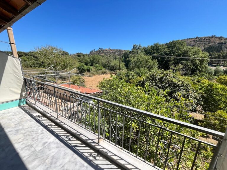 2 Long-Term Rentals in Vryses Village - 1